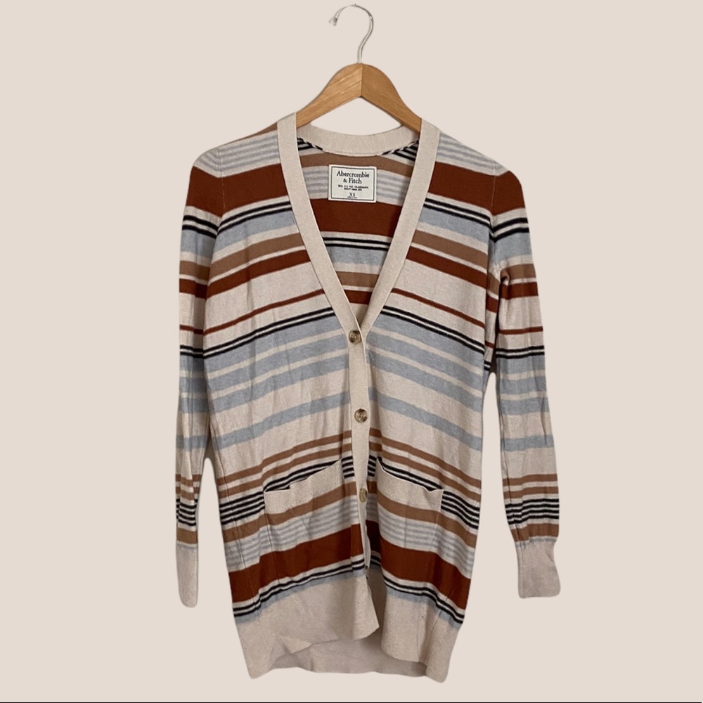 🌵4/$20 Abercrombie Neutral Striped Button V-Neck Cardigan